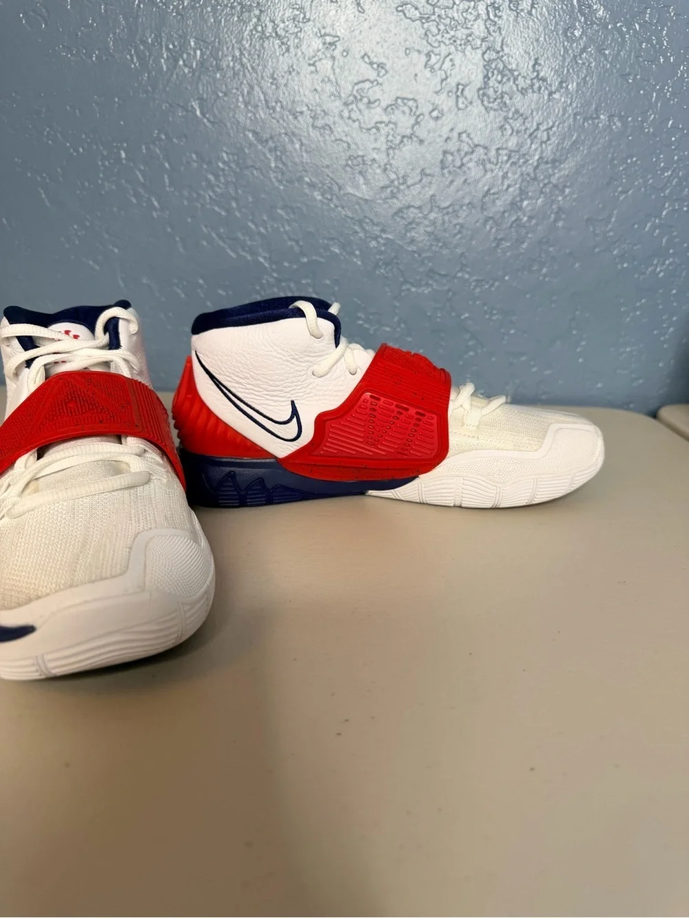 Nike Kyrie 6 USA women or Kids Sneakers size 7- BQ5599-102
